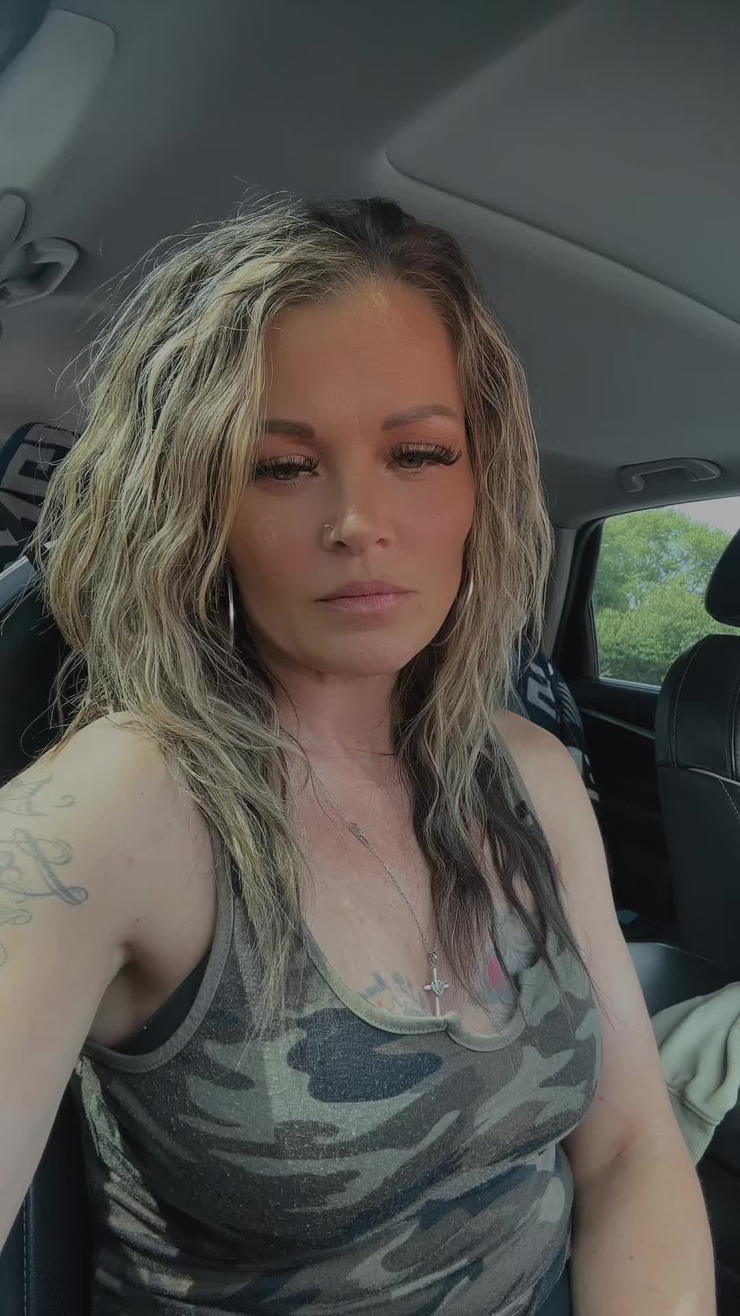 @JessicaXoxo 💋💋✌️