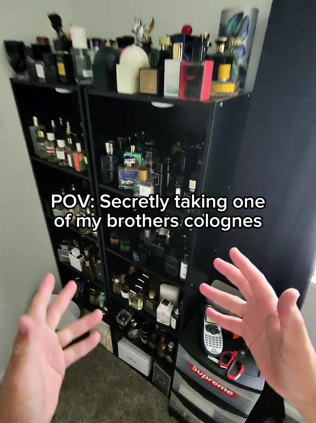 @ComedicScents