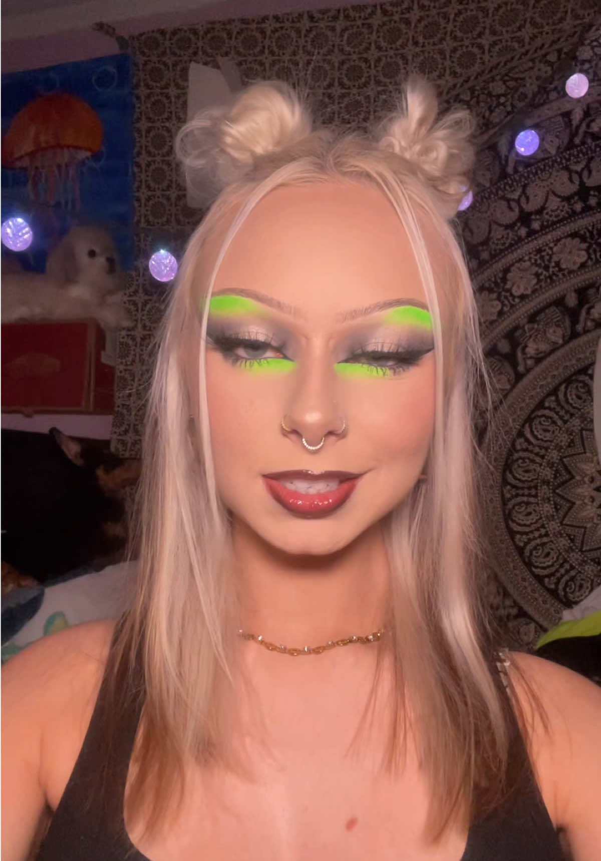 @🧐