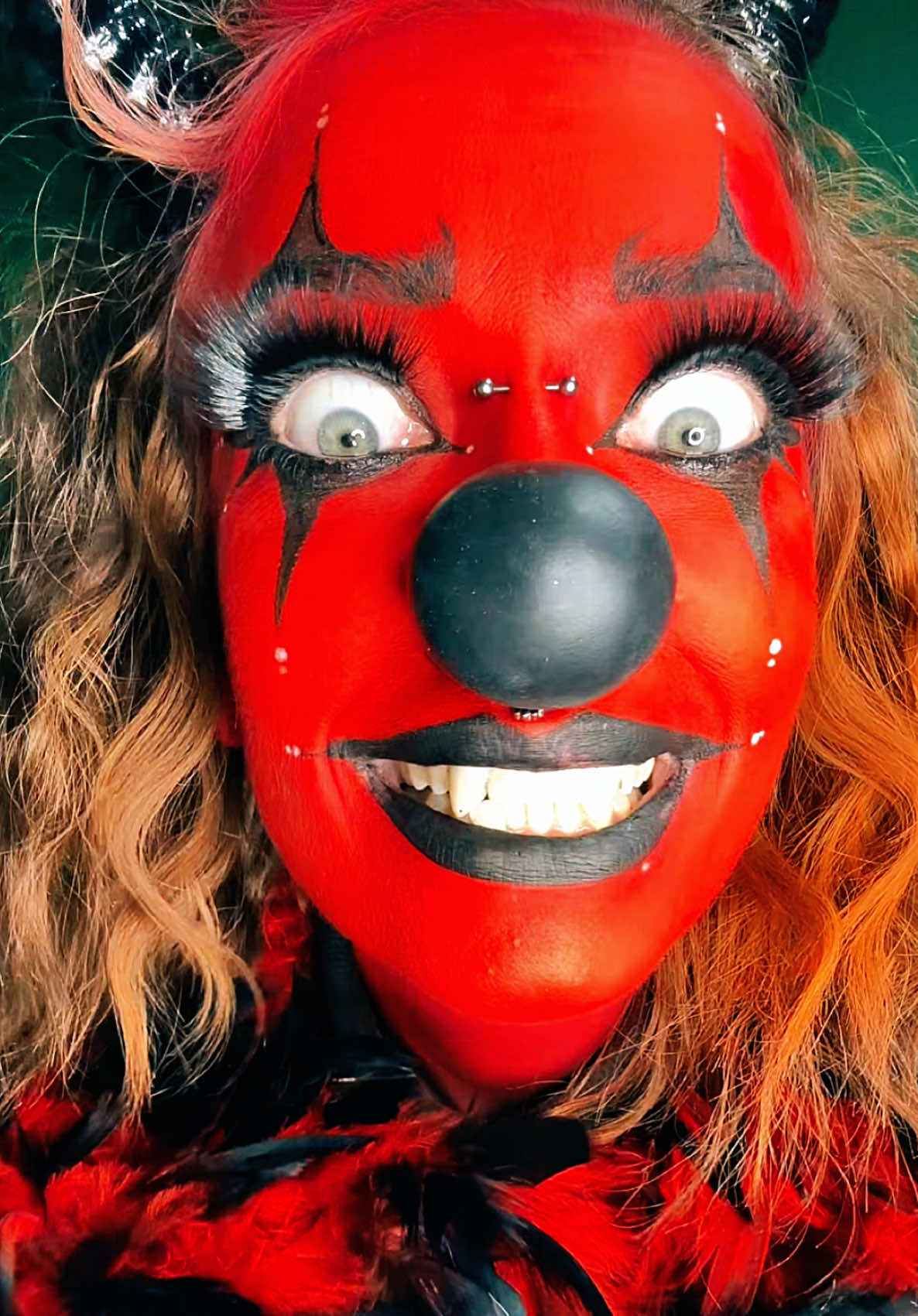 @leeloutheclown