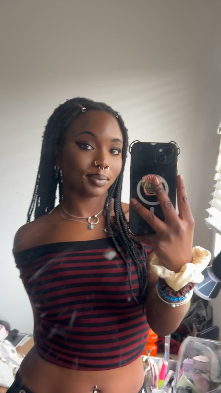 @🖤