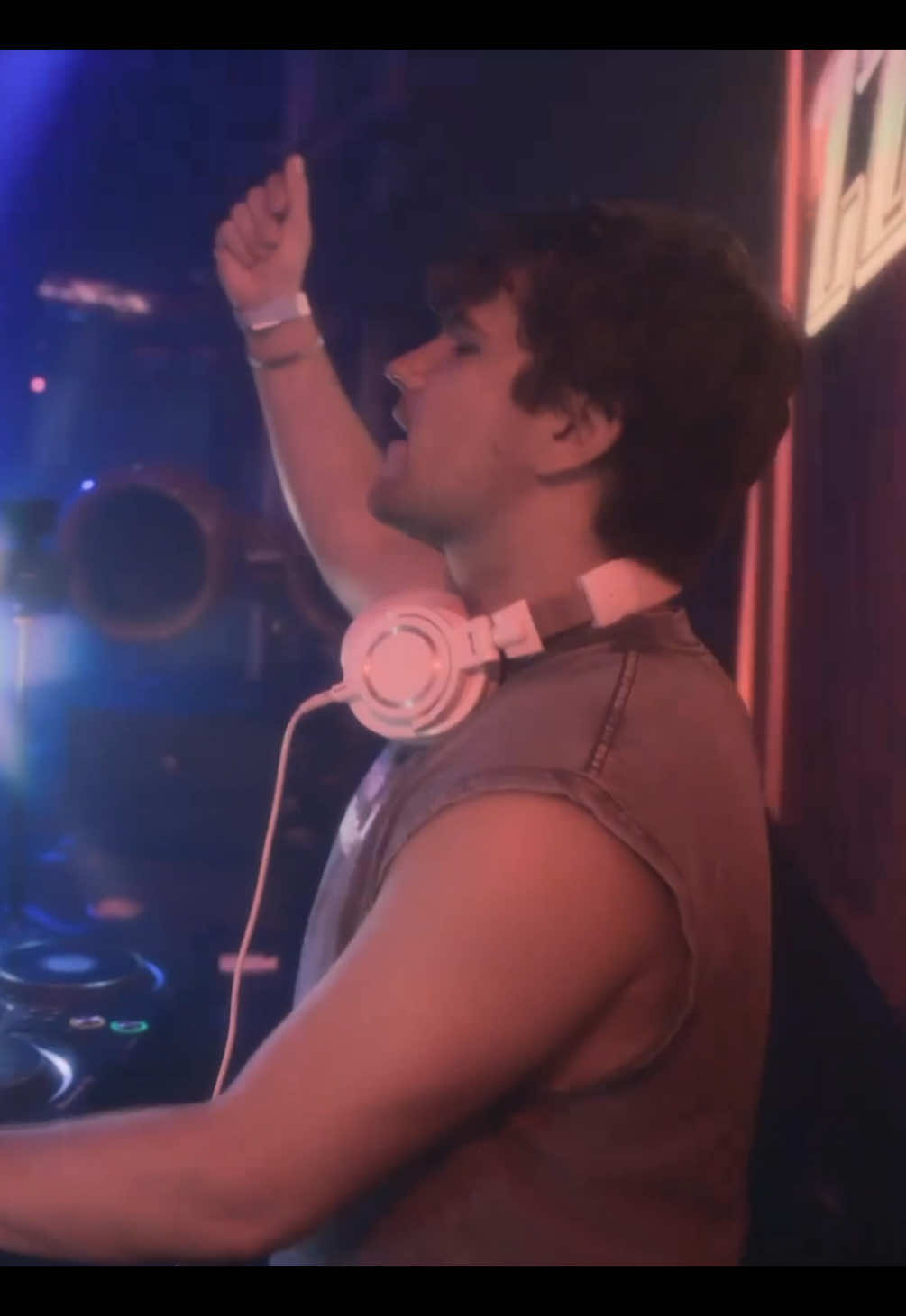 @Adamusic