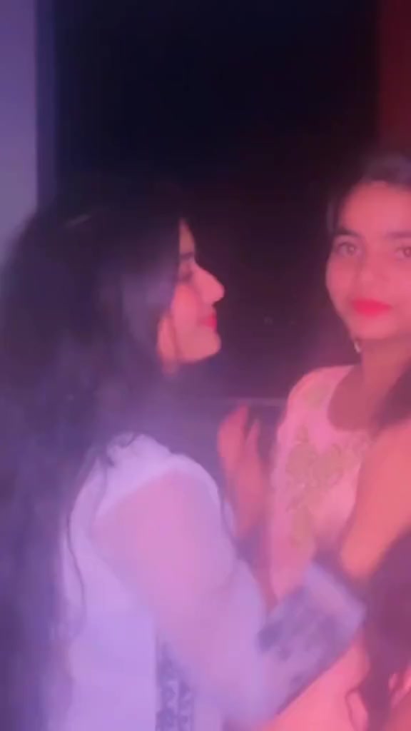 @zainab khan