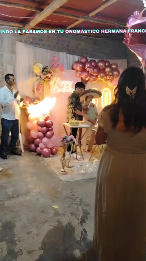 @JULIA ROSA REQUENA CORNEJO