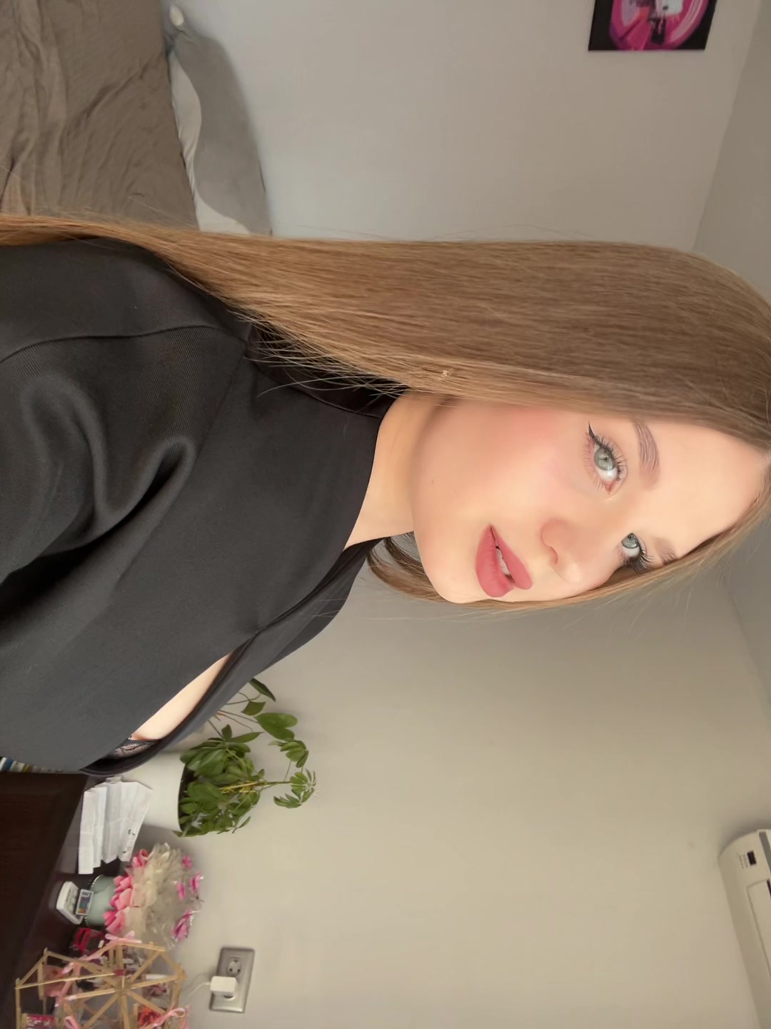 @Элечка🌷