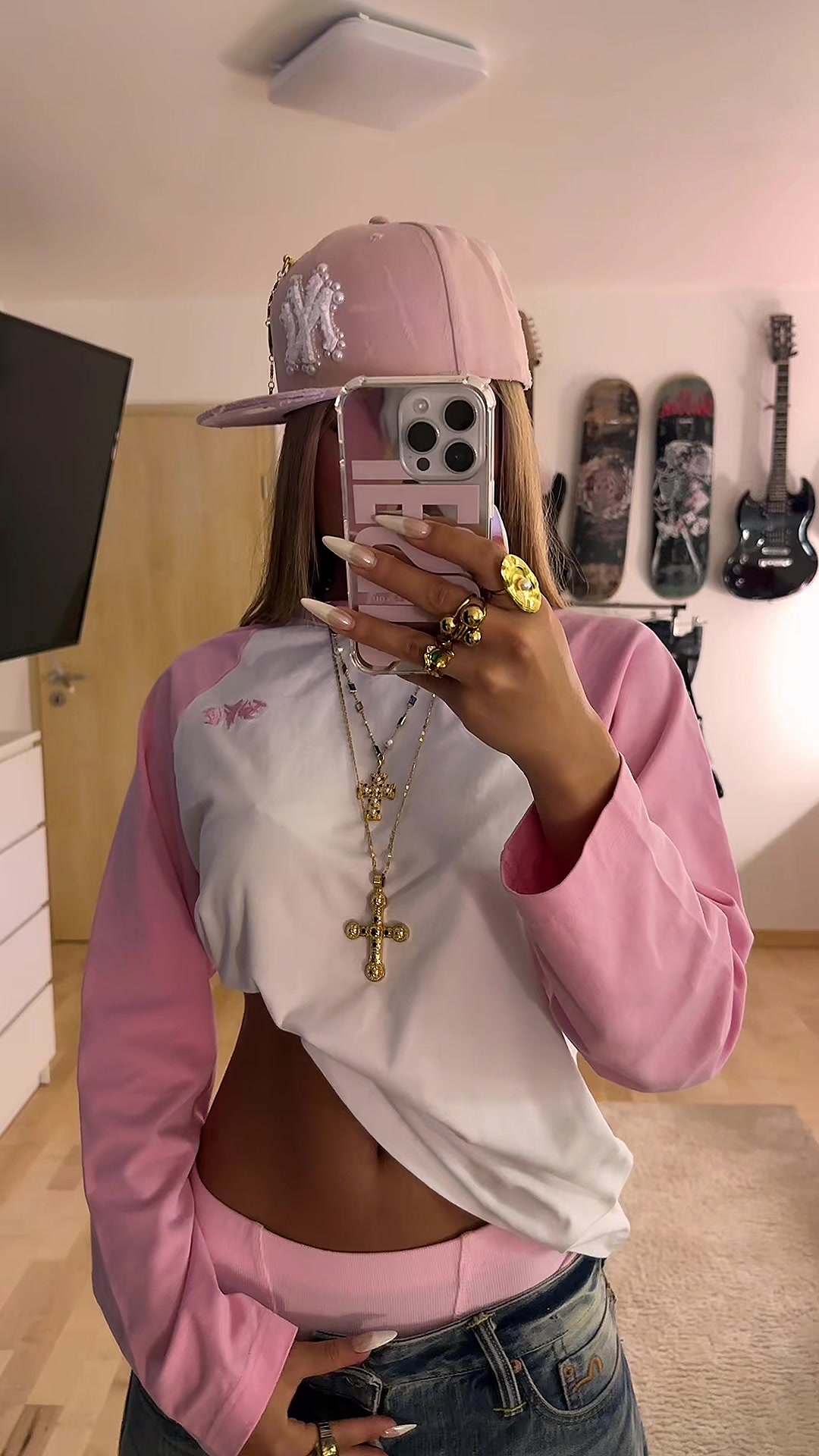 @Isabella