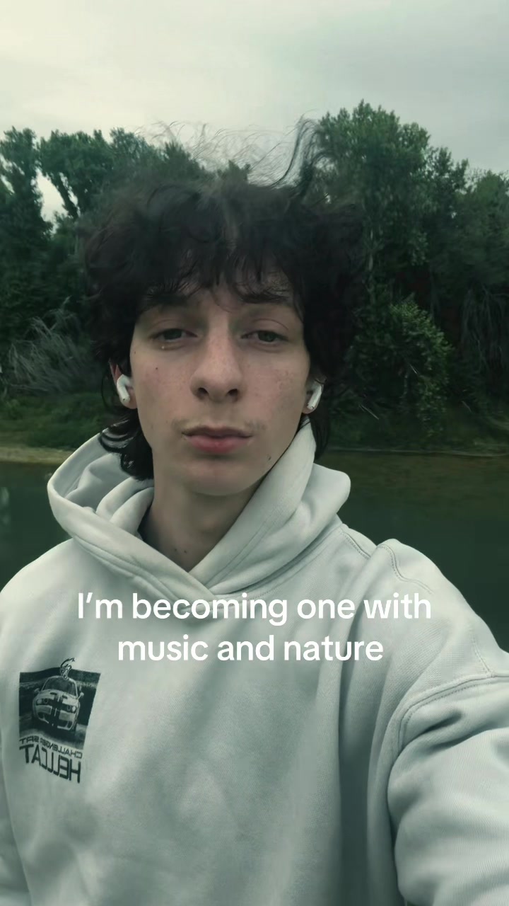 @6undr
