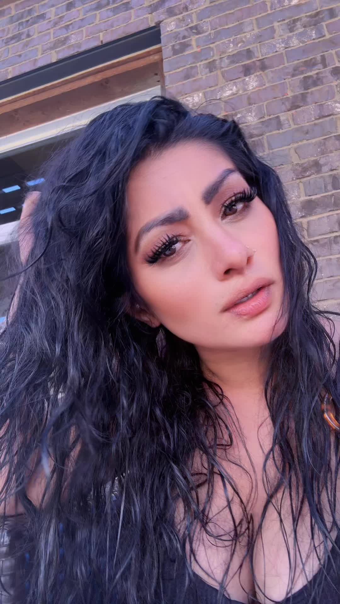 @geenaazami
