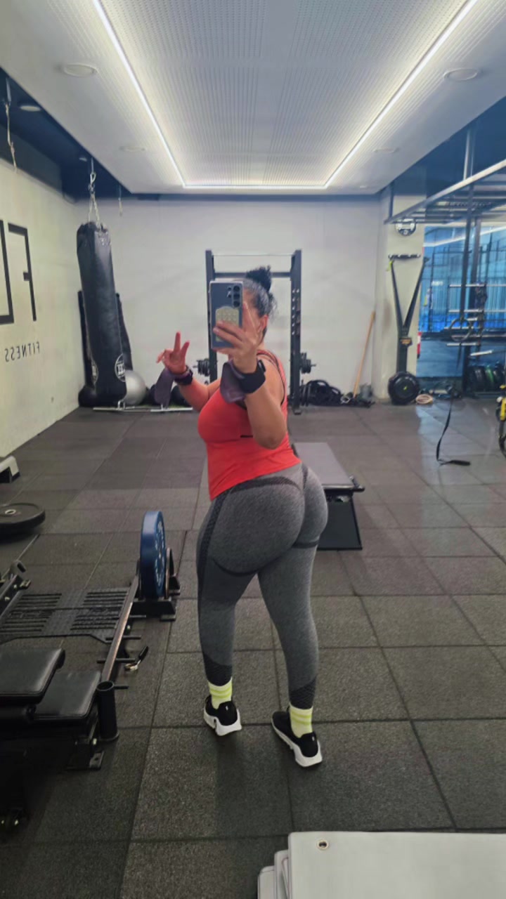 @Renata Garcia  🇧🇷 🇵🇹