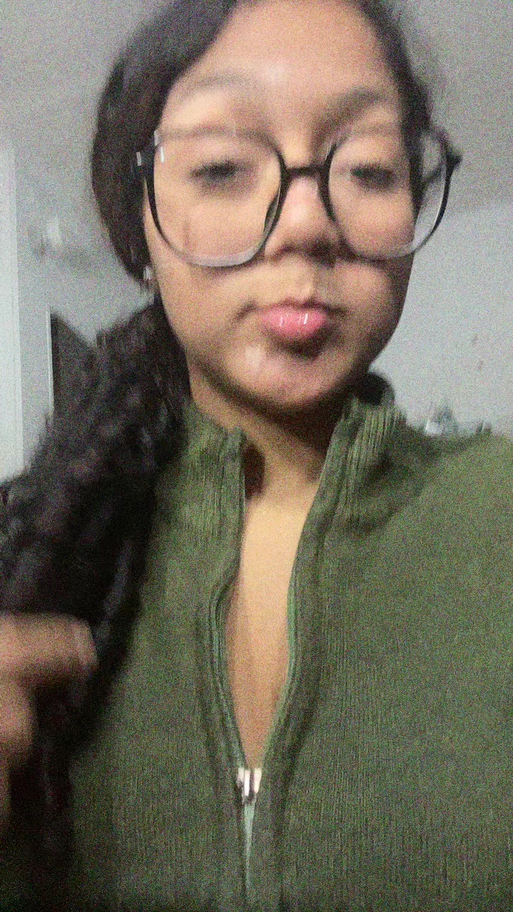 @𝓣𝓸𝓿𝓪𝓻 💗