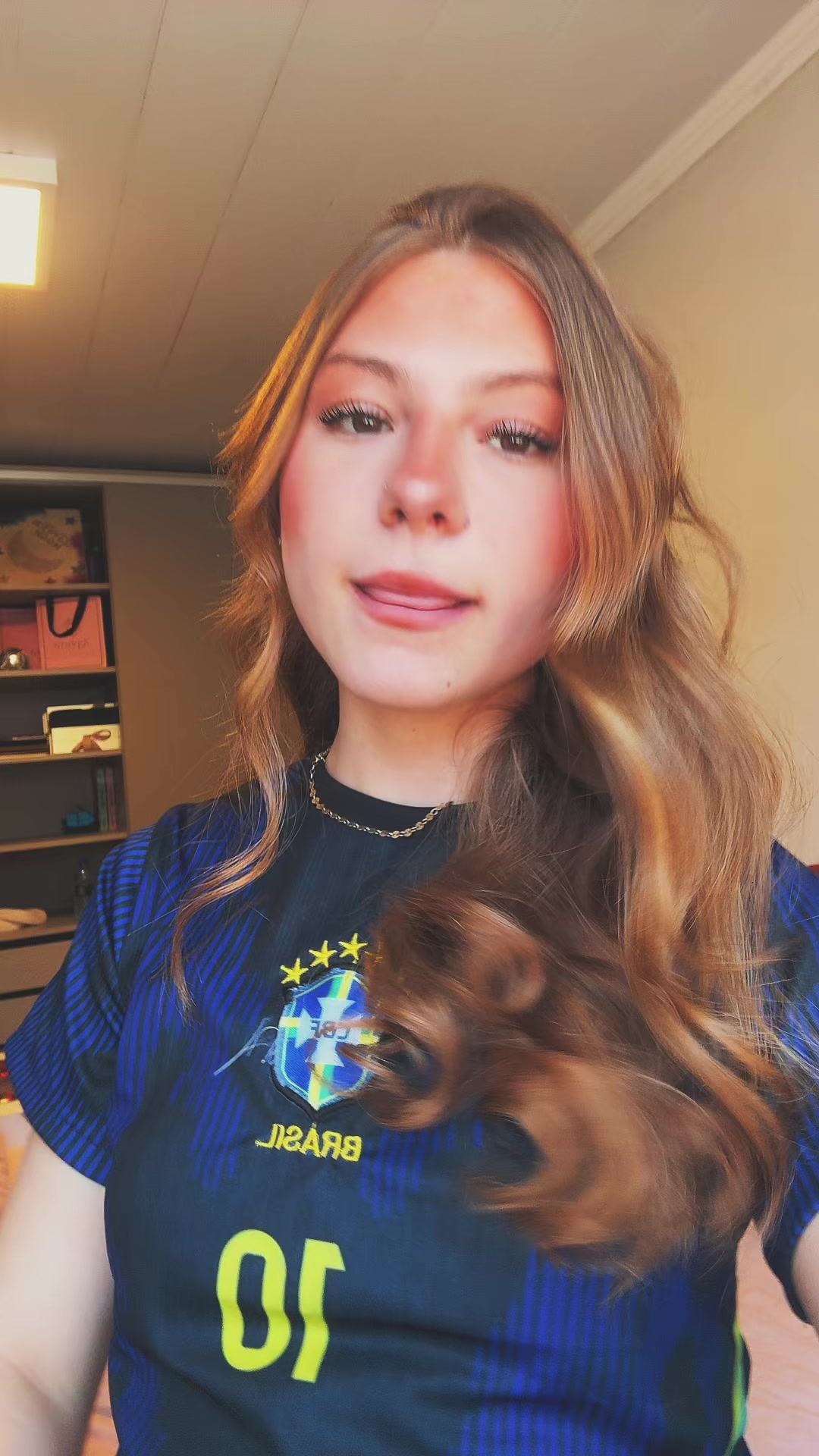 @⚢