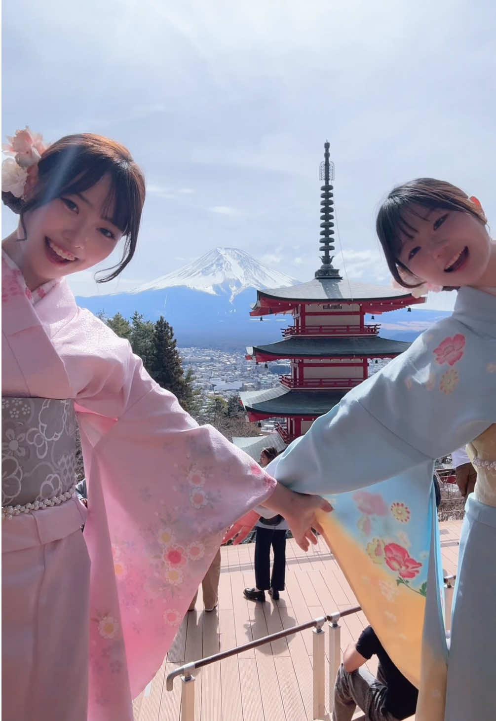 @実南