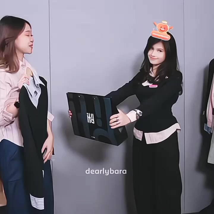 @๐ฏ๐๐๐ซ๐๐ ๐ญ๐๐ซ๐