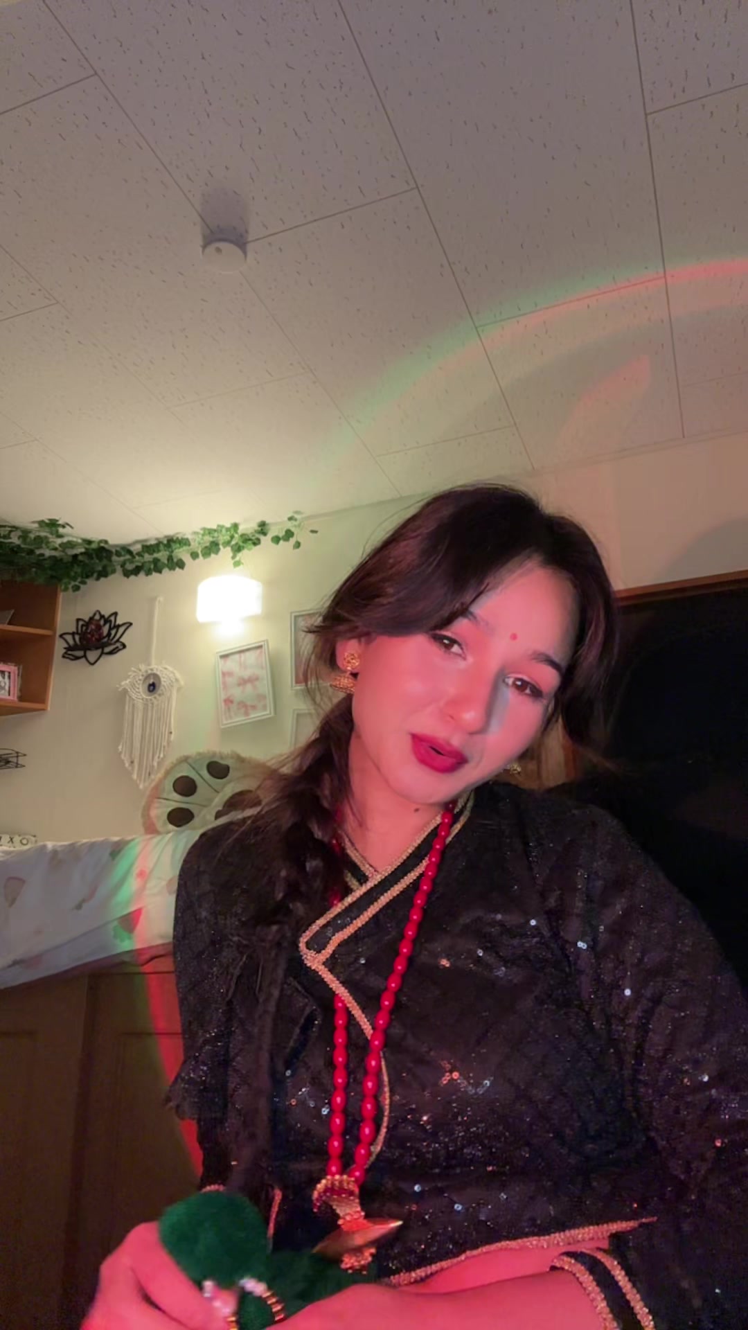 @ALINA🌸