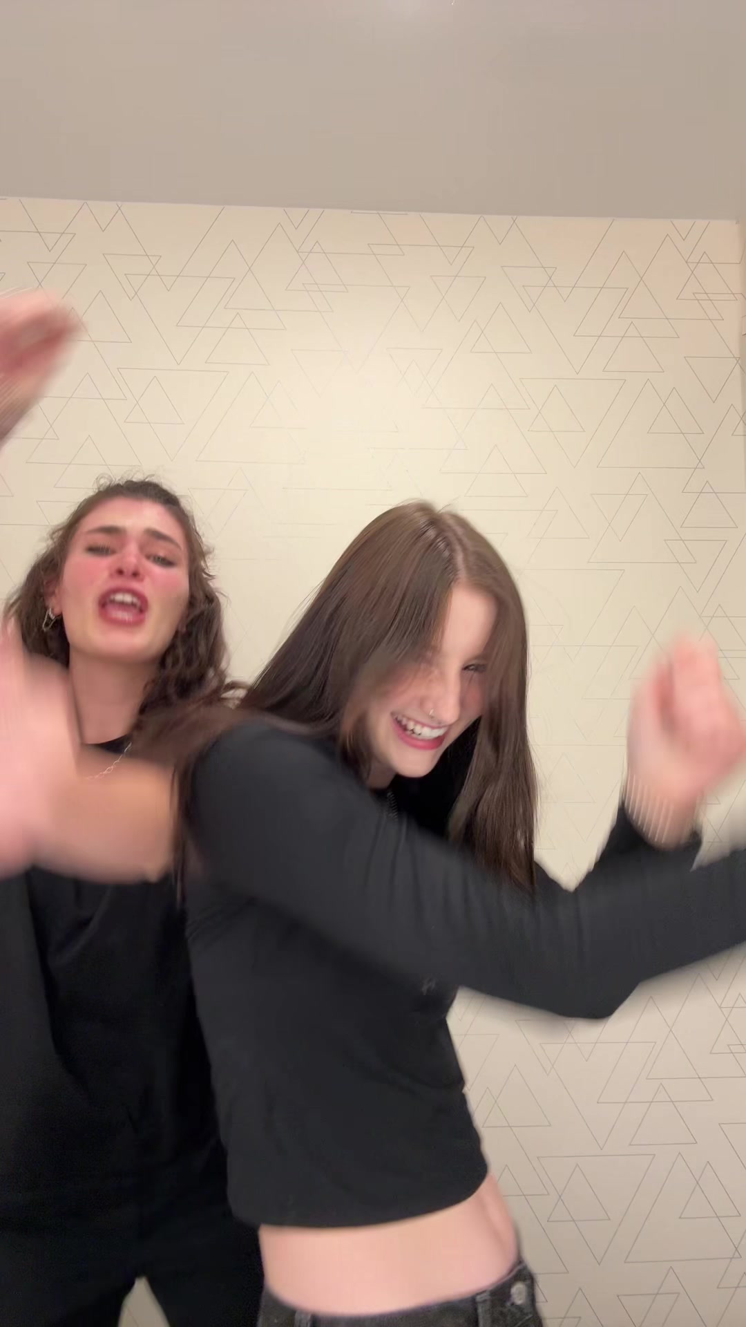 @emilia⚢