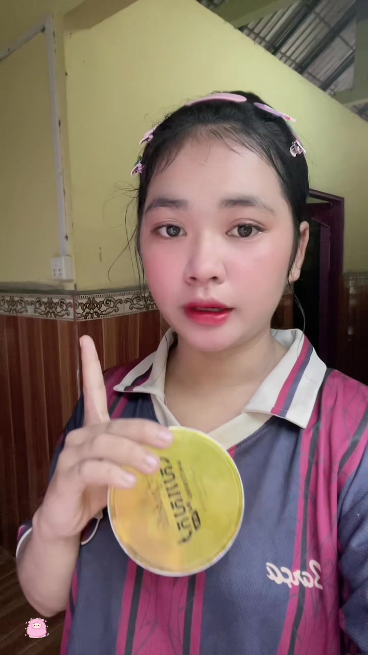 @👩&zwj;🦳🇰🇭👱&zwj;♂️🇻🇳