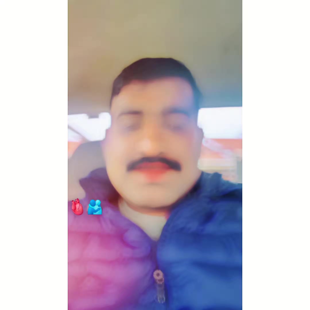@احمر مشتاق  ورک 🫀✨️😘