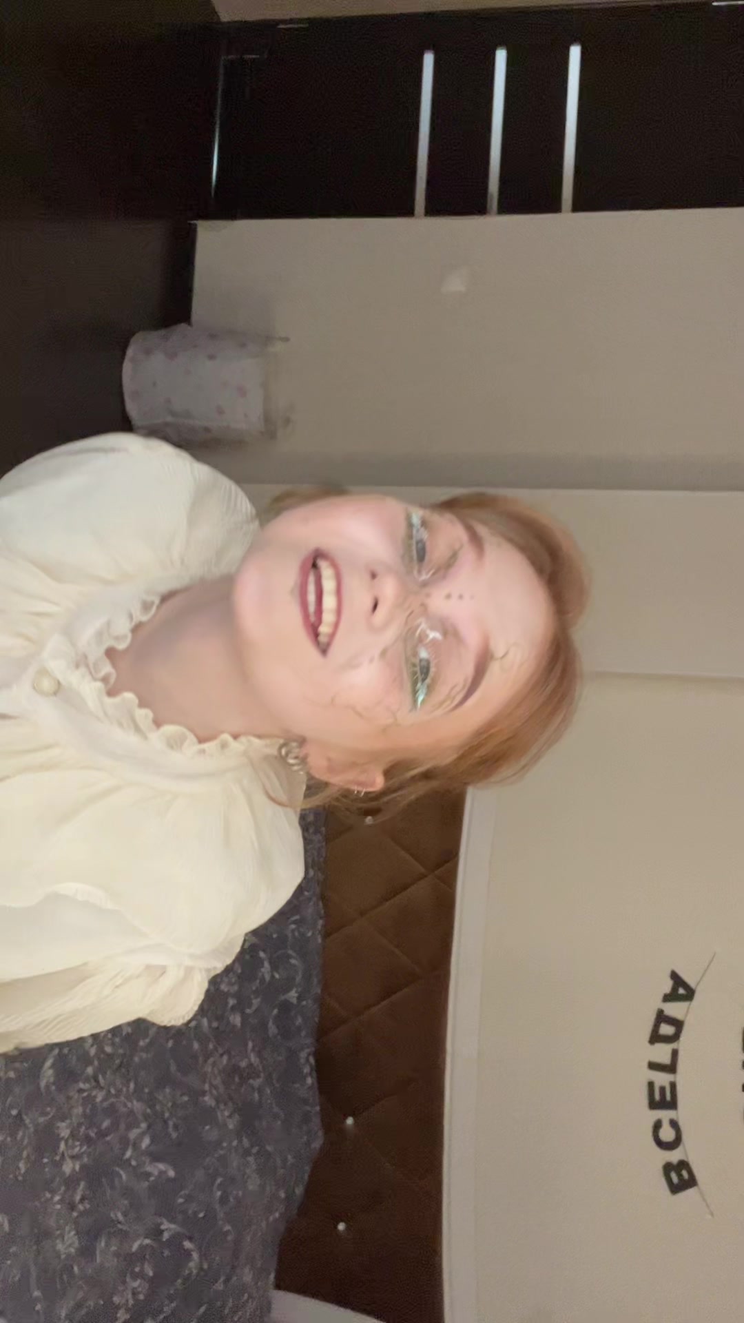 @Эшик