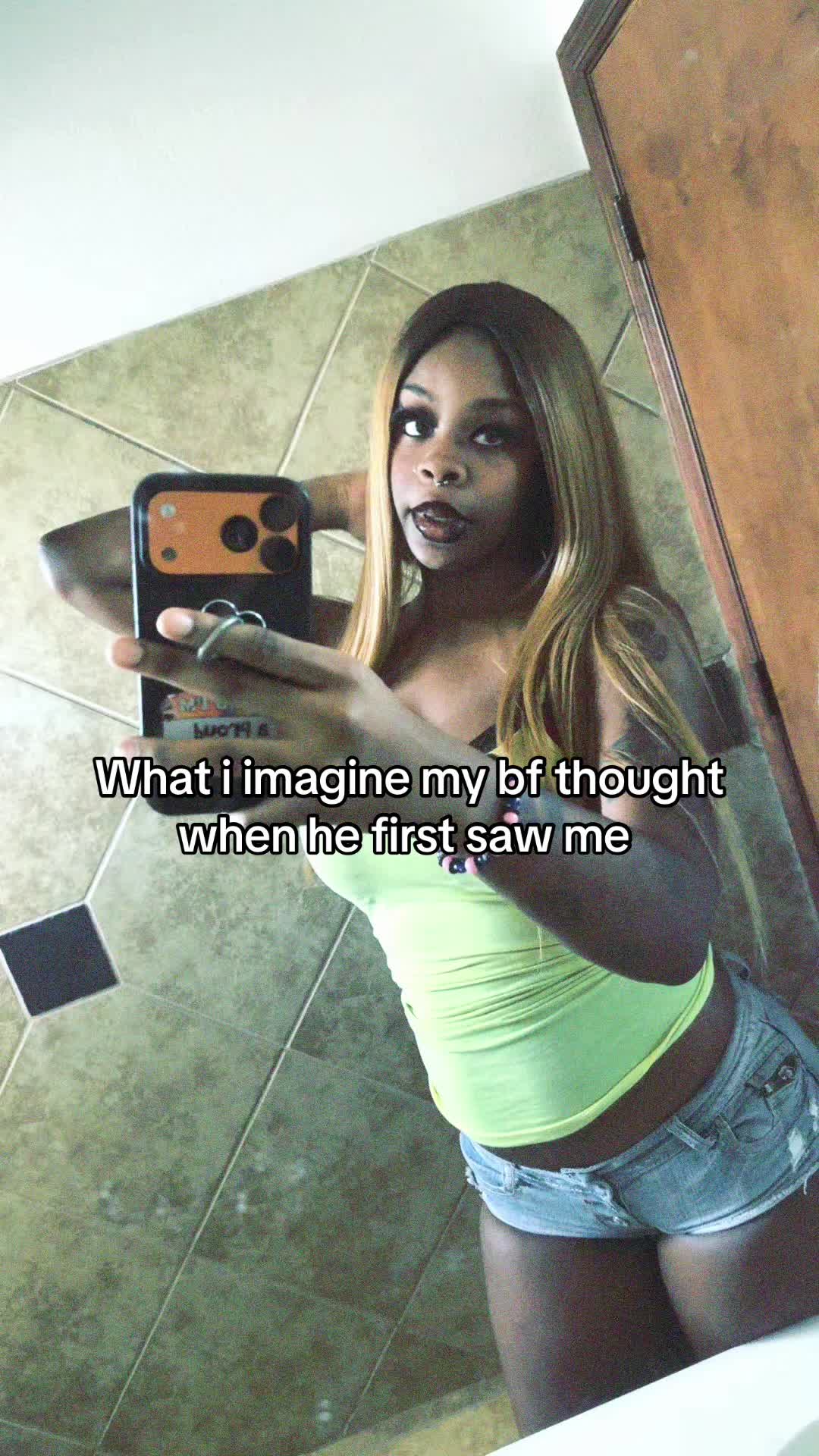 @urmomsbushy