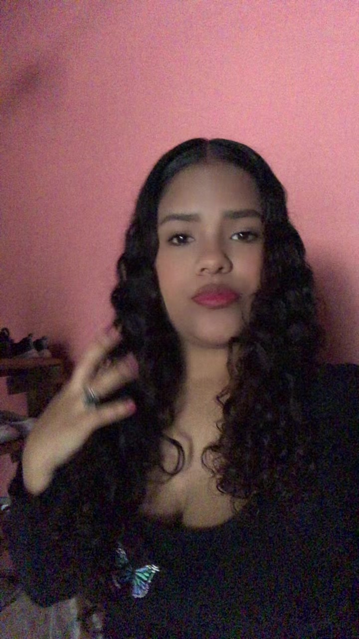 @Ela🌷💚