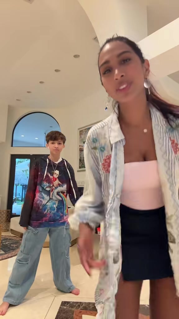 @Alyssa • Spoiled Miami Mom🌴