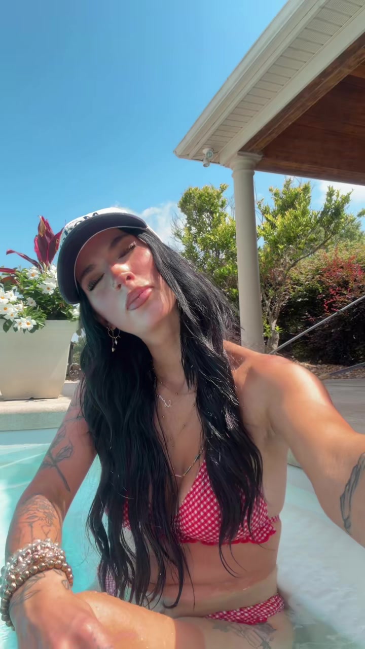 @KineticKaylaa