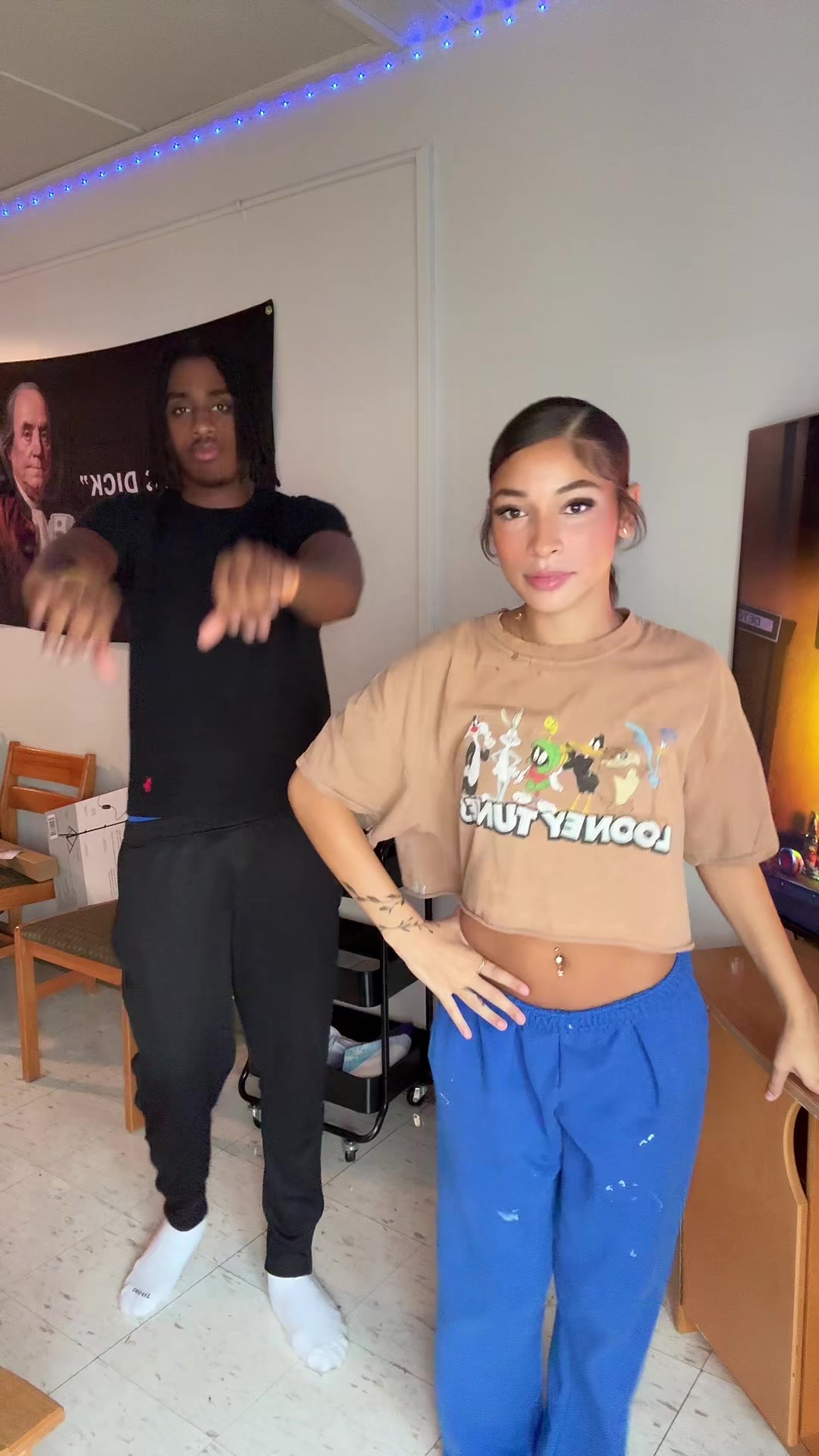 @aravely_