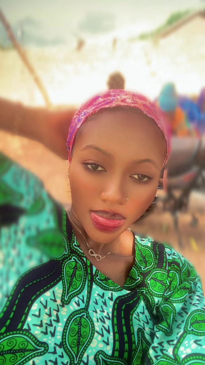 @princesse 👑 Djami👄🍀🌺🌸