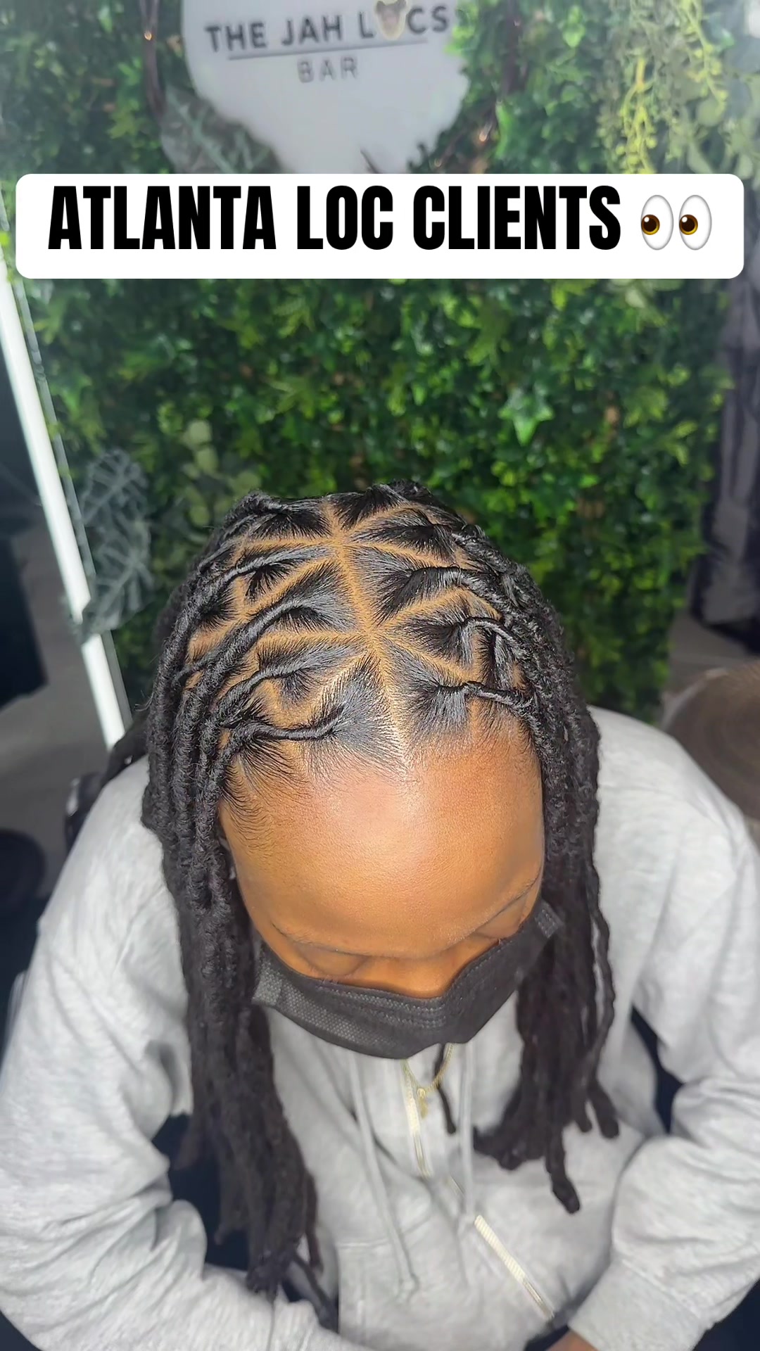 @thechelseasimone