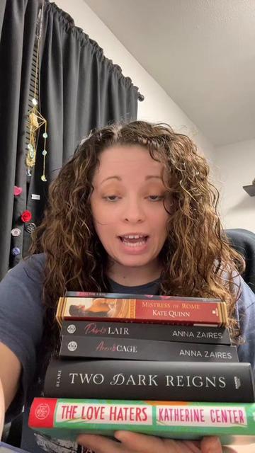 @AshleyLynnReads📚🧡🎗️