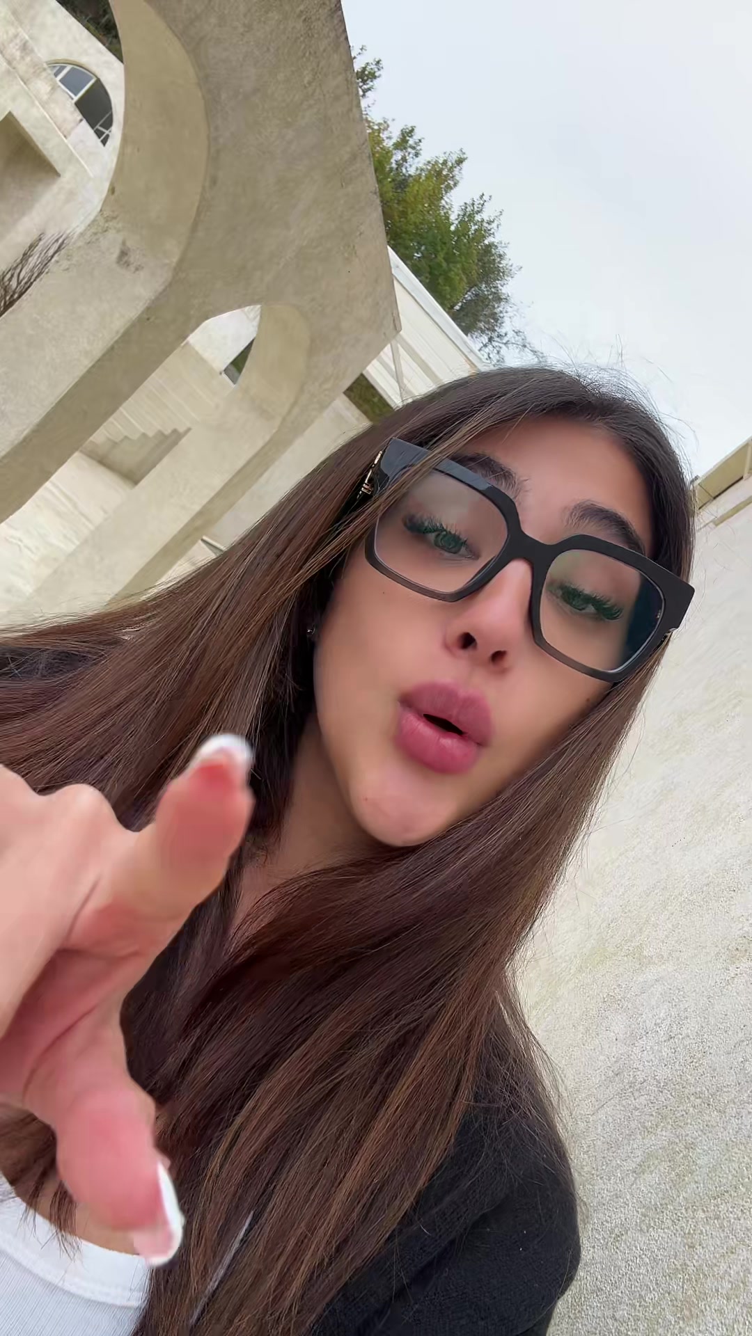@Lalebarranco