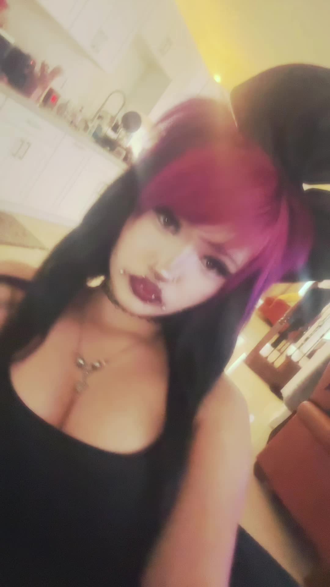 @twinkletoez28