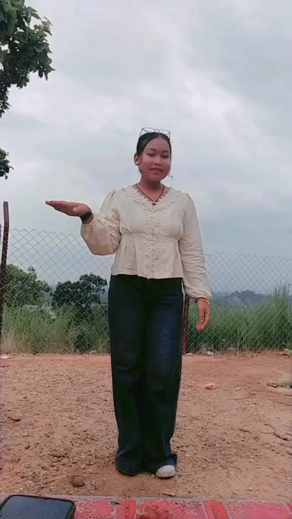 @🦋meehu-Tharuni🦋