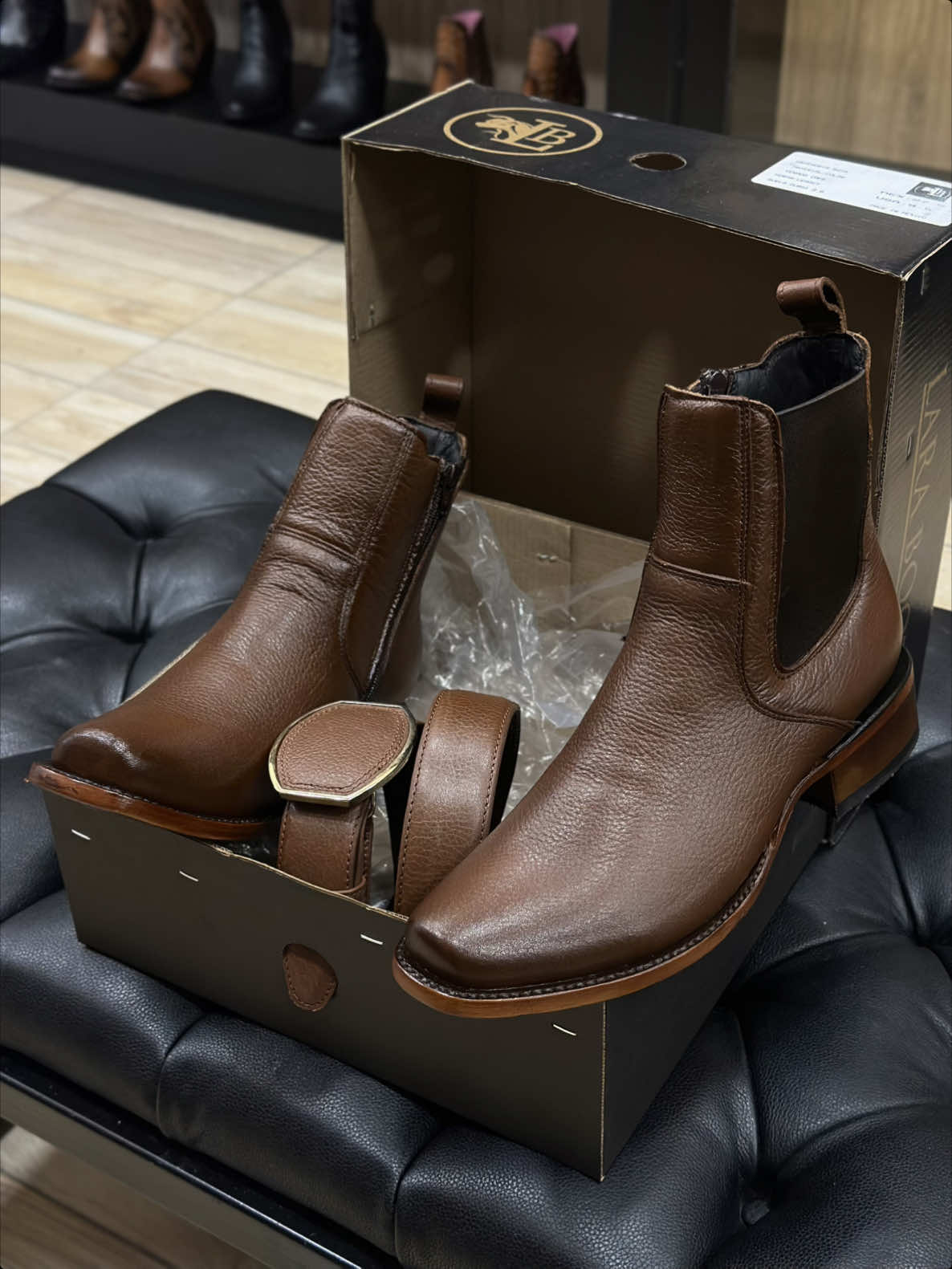 @Lara boots