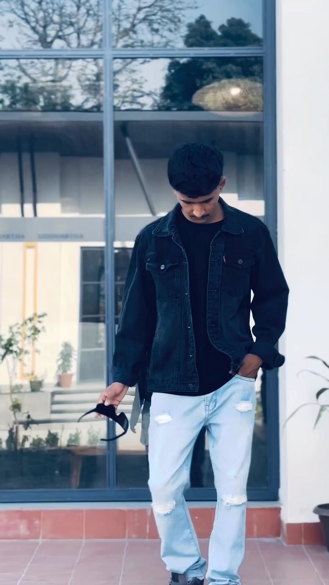 @दिनेश सिँह ठकुरी 👑