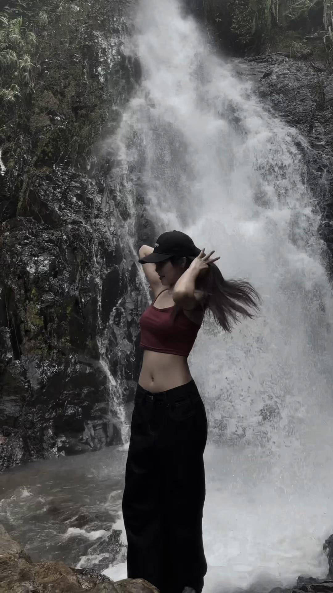 @Myat Noe(စခန်းသစ်သူ❤️)