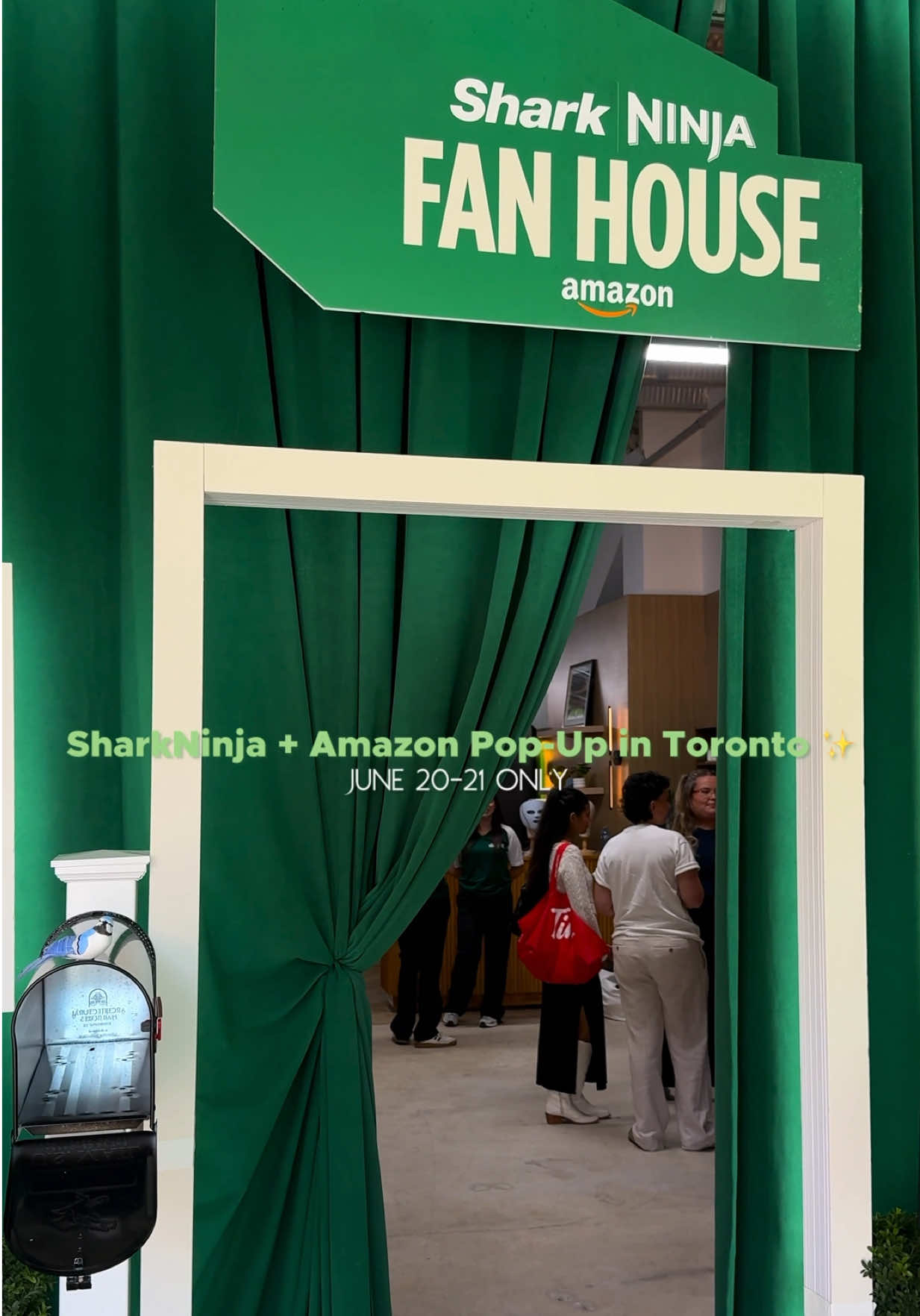 @torontogirlsblog