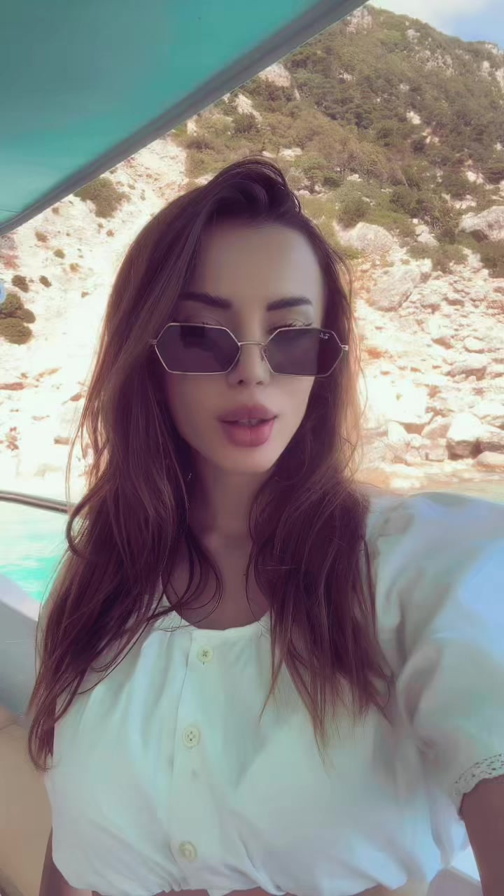 @Emilyy 🦋💎