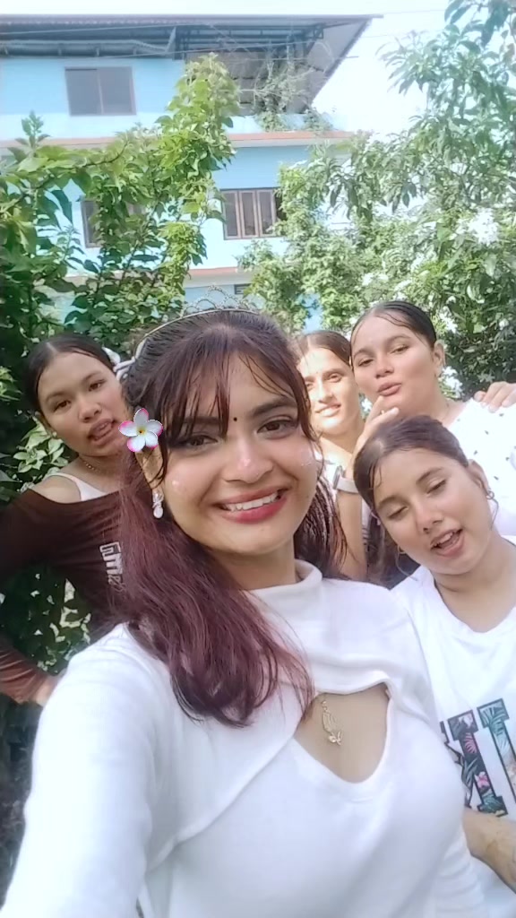 @SitArya👑✨