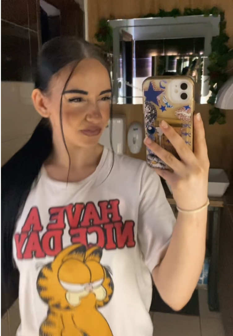 @𝐀𝐝𝐧𝐚𝐧𝐚 🍸
