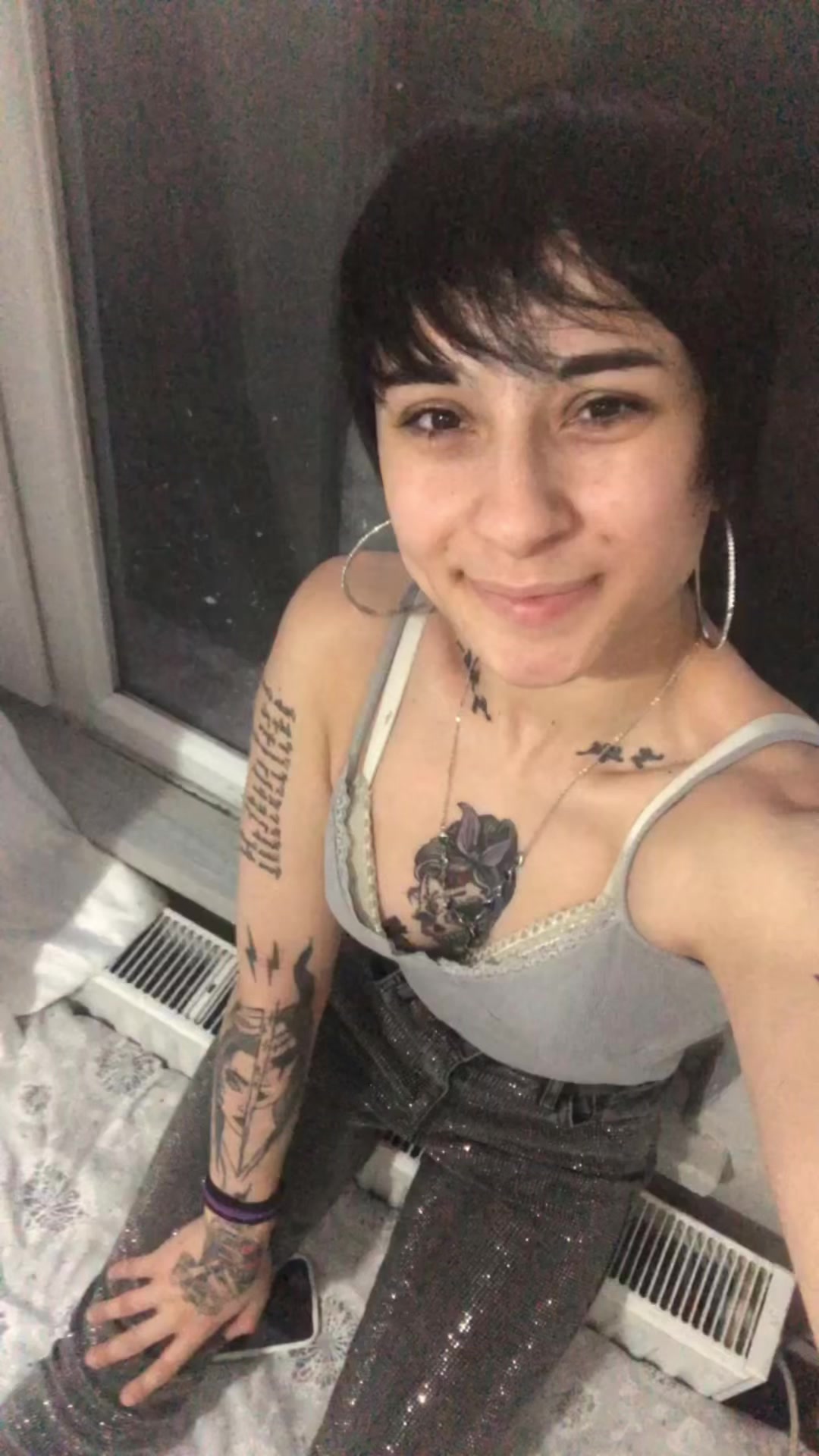 @G&Uuml;LNUR &Ouml;Z&Ccedil;ELİK