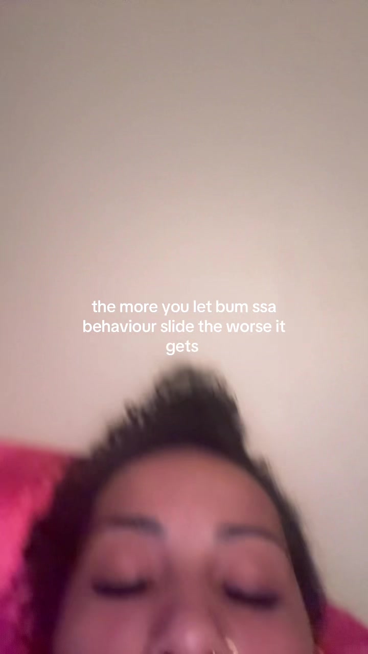 @ELLENIA MIONI