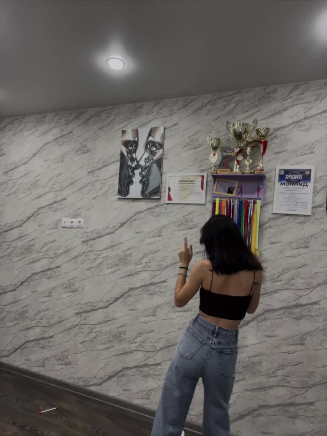 @_s_a_s_h_u_l_y_a_17