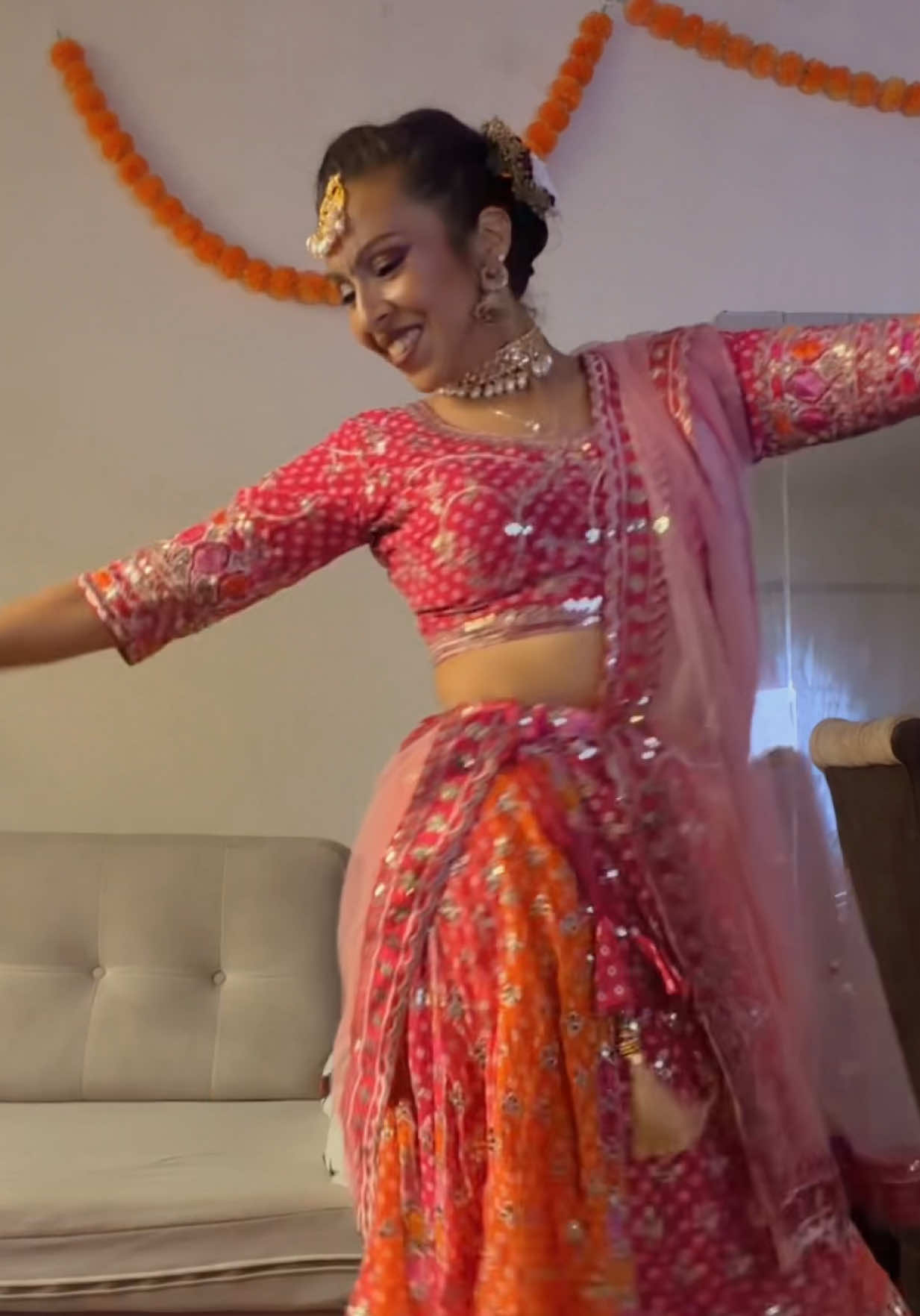 @✨Anju 💜 | Bollywood✨