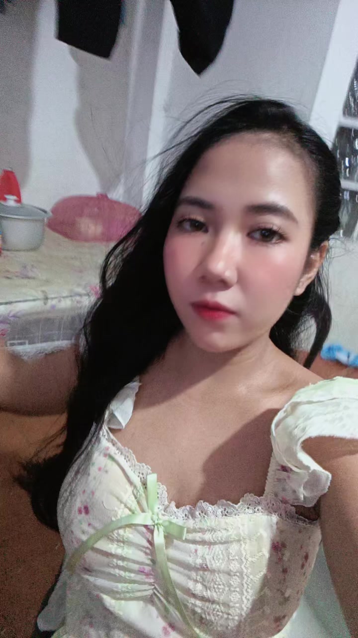 @Ems_