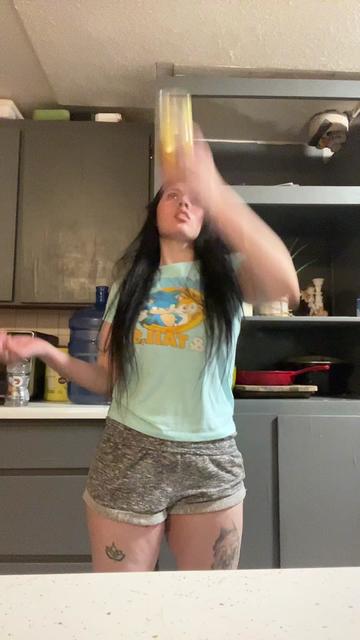 @ladybreaddealer