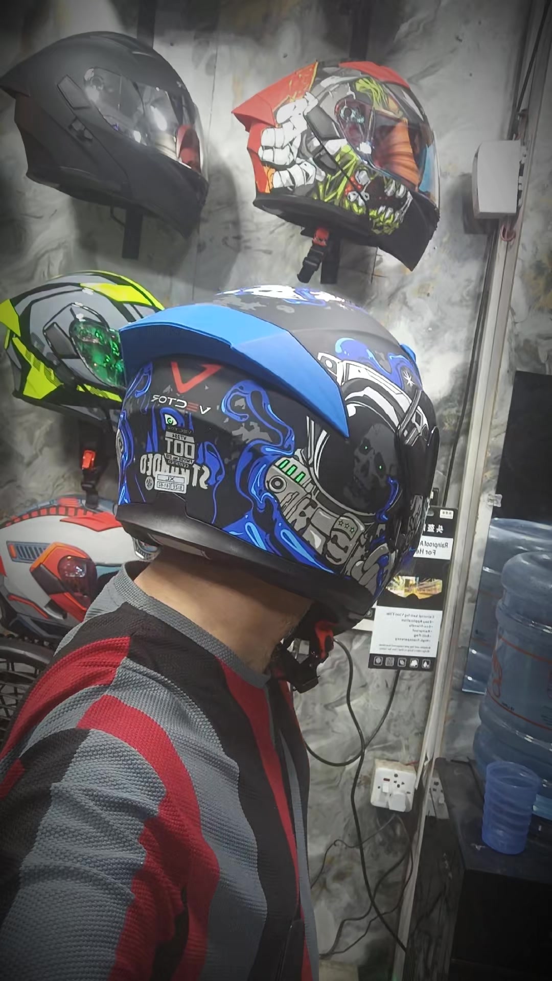 @Helmet zone Fida autos