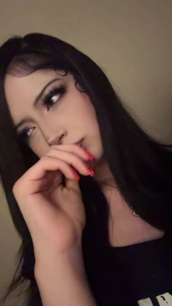 @♛
