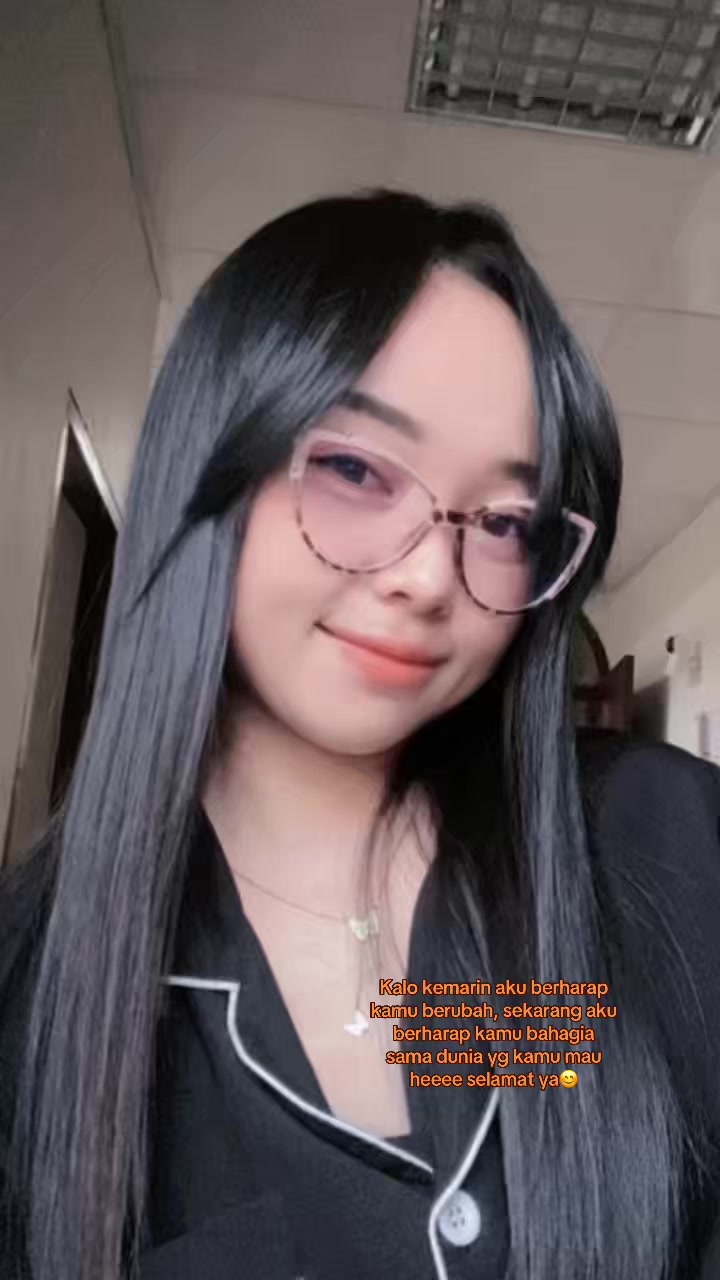 @𝐴𝑛𝑎𝑛𝑑𝑎_𝑦𝑢𝑙𝑦916
