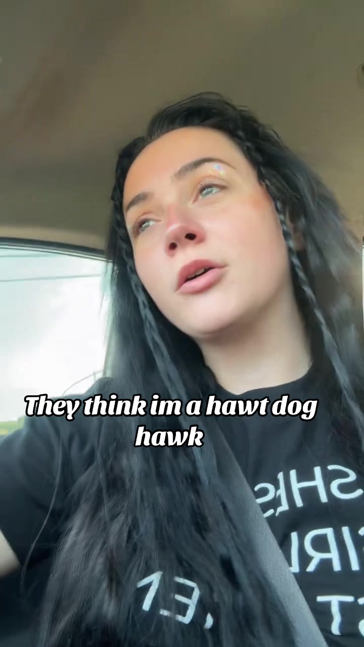 @givemypillowsumhead